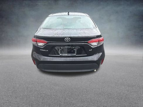 Used 2023 Toyota Corolla LE FWD image 4