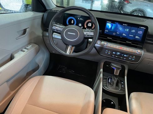 Used 2025 Hyundai Kona SEL image 35