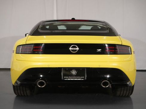 Used 2024 Nissan Z Performance w/ Floor Mat Package image 12