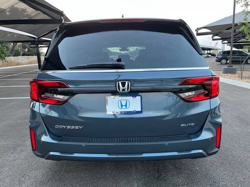 Certified 2026 Honda Odyssey Elite image 5