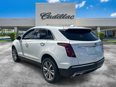 Certified 2024 Cadillac XT5 Premium Luxury w/ Technology Package FWD image 5