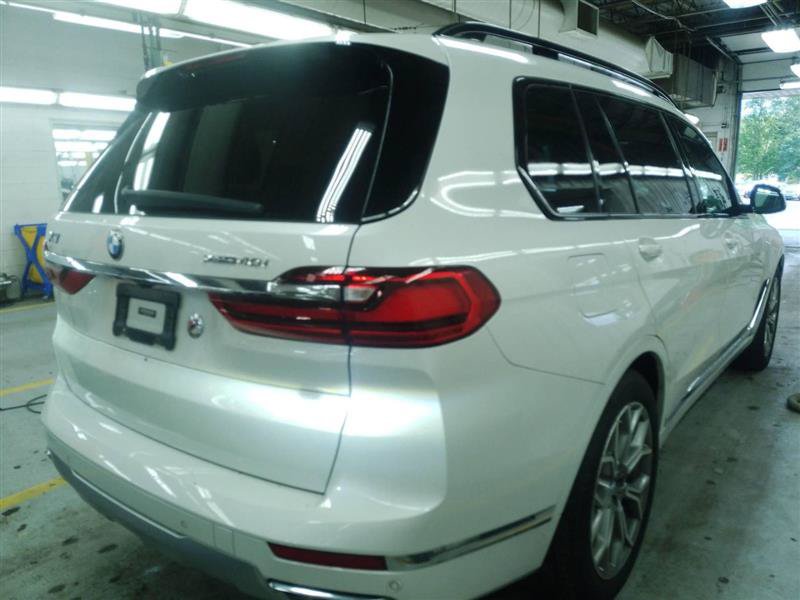 Used 2020 BMW X7 xDrive40i w/ Premium Package AWD/4WD image 8