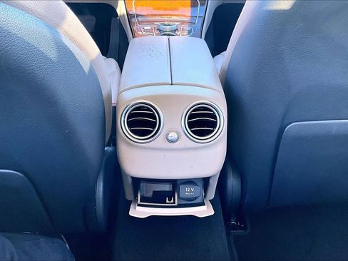 Used 2017 Mercedes-Benz C 300 Sedan image 34