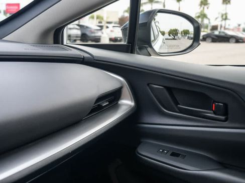 Used 2025 Toyota Prius LE FWD image 21