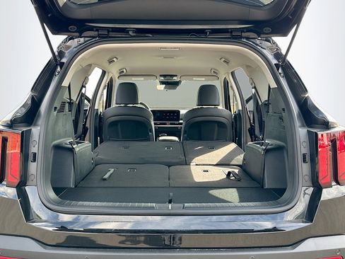 New 2026 Kia Sorento S image 7