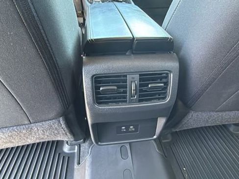 Certified 2023 Nissan Rogue SV image 26