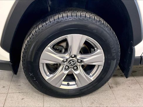 Used 2023 Toyota RAV4 XLE w/ Convenience Package image 7
