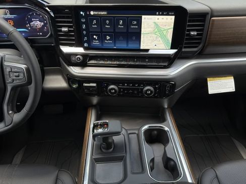 New 2026 Chevrolet Silverado 1500 High Country w/ Technology Package AWD/4WD image 14