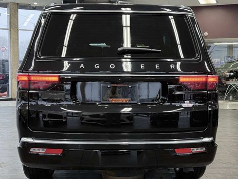 Used 2025 Jeep Wagoneer Series II AWD/4WD image 10