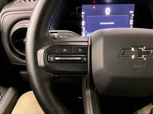 Used 2023 Chevrolet Colorado Trail Boss w/ Safety Package AWD/4WD image 17