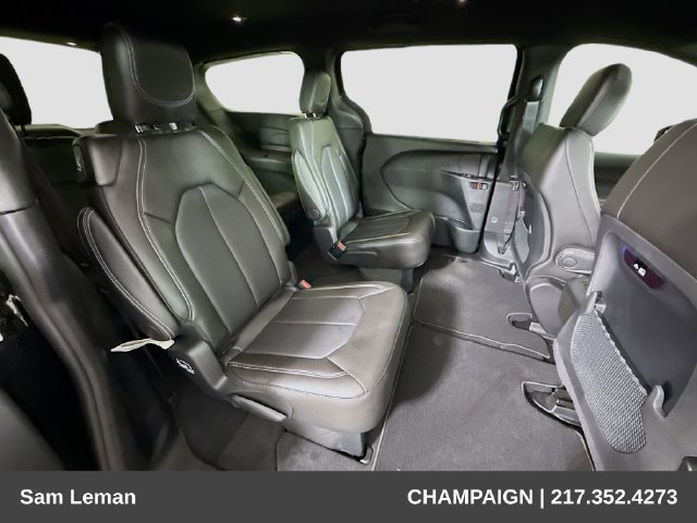 New 2027 Chrysler Pacifica Select FWD image 27
