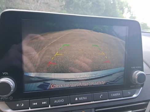 Used 2024 Nissan Altima 2.5 SR FWD image 21