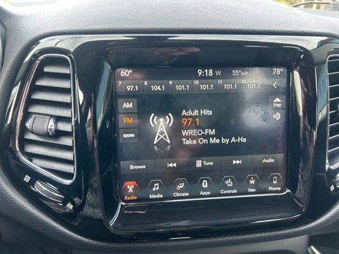 Used 2017 Jeep Compass Limited w/ Navigation Group AWD/4WD image 15