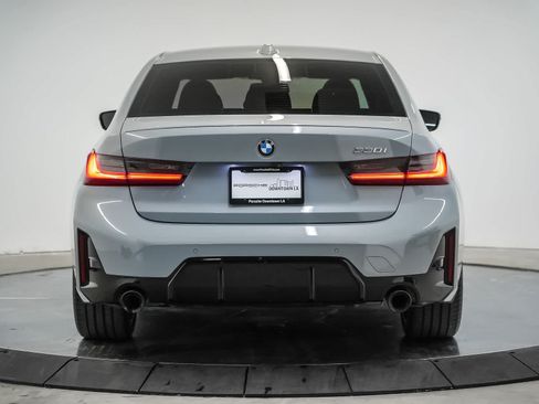 Used 2023 BMW 330i Sedan w/ M Sport Package RWD image 9