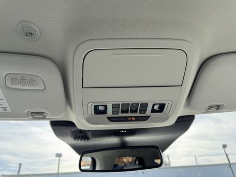 Used 2025 Ford Explorer Platinum w/ Ultimate Package image 29