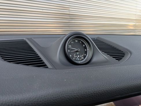 New 2026 Porsche Macan image 22