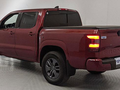 Used 2025 Nissan Frontier SV AWD/4WD image 4