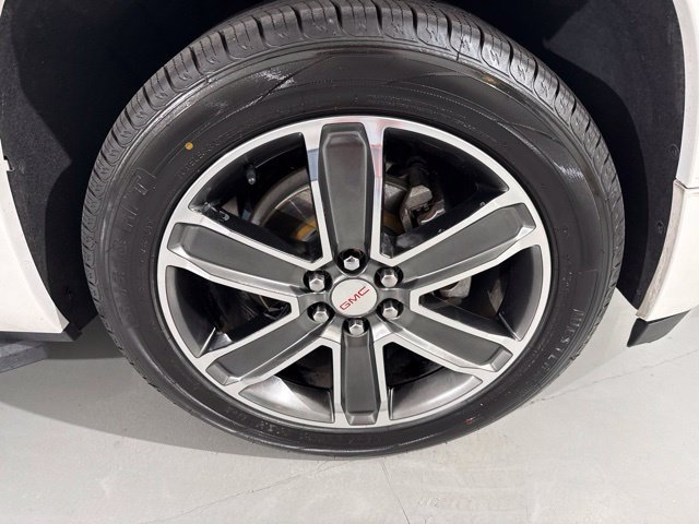 Used 2018 GMC Acadia Denali w/ Technology Package FWD image 14