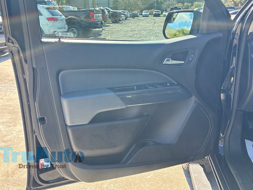 Used 2021 Chevrolet Colorado Z71 w/ Z71 Midnight Edition AWD/4WD image 20