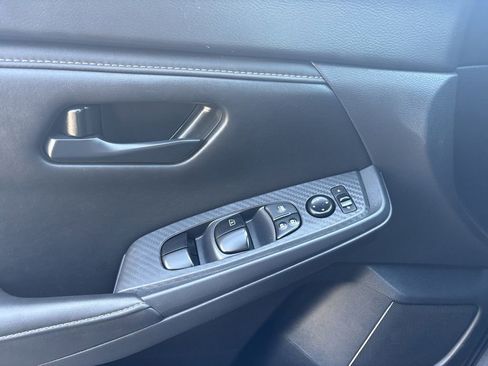Used 2025 Nissan Sentra S FWD image 14