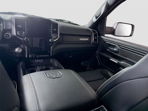 Used 2024 RAM 1500 Laramie AWD/4WD image 16