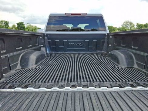 Used 2024 Chevrolet Silverado 2500 LT AWD/4WD image 28
