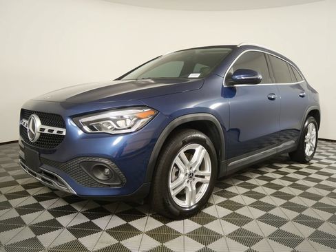 Used 2022 Mercedes-Benz GLA 250 4MATIC w/ Premium Package Lite image 7