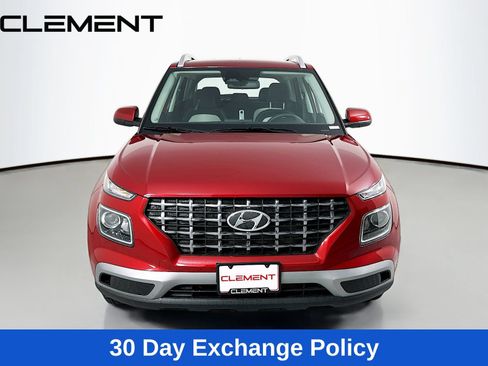 Certified 2026 Hyundai Venue SEL FWD image 3