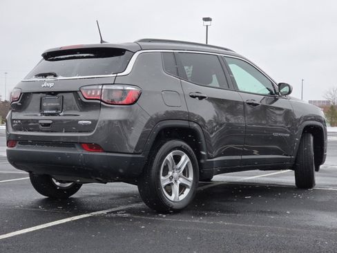 Used 2023 Jeep Compass Latitude w/ Convenience Group image 17