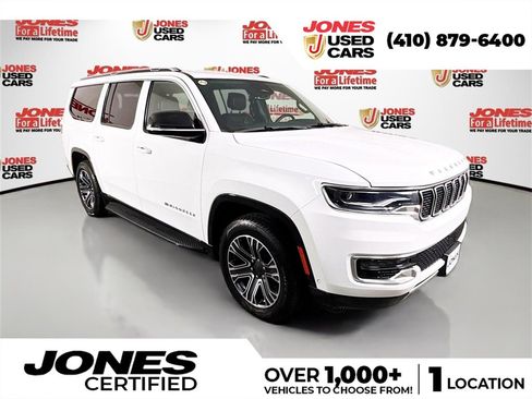 Used 2024 Jeep Wagoneer L Series II w/ Flexible Seating Group image 1