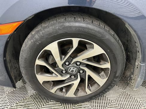 Used 2017 Honda Civic EX image 9