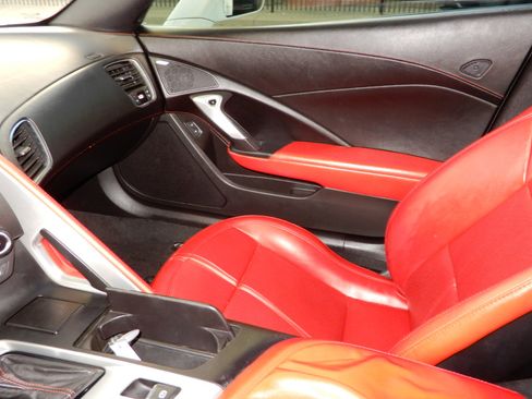 Used 2019 Chevrolet Corvette Grand Sport image 11