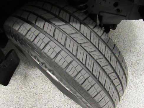 Used 2018 Ford F150 XLT w/ Equipment Group 301A Mid AWD/4WD image 22
