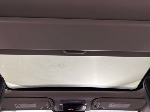 Used 2024 Toyota Prius Prime FWD image 28