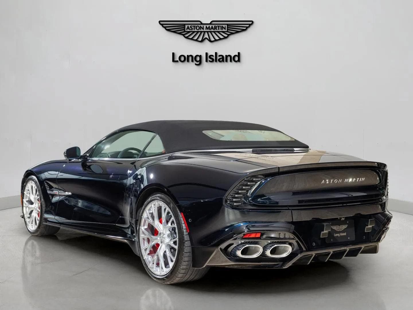 New 2026 Aston Martin Vanquish Convertible RWD image 5