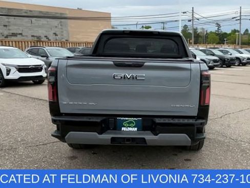 Used 2024 GMC Sierra EV Denali AWD/4WD image 7