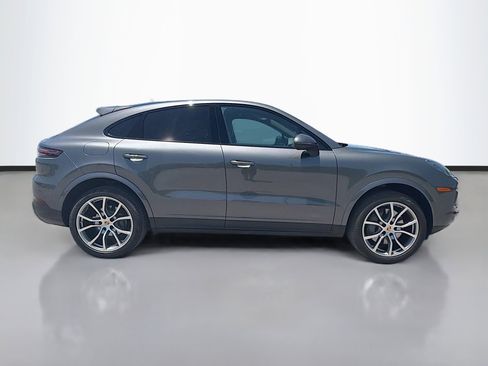 Used 2022 Porsche Cayenne S AWD/4WD image 6