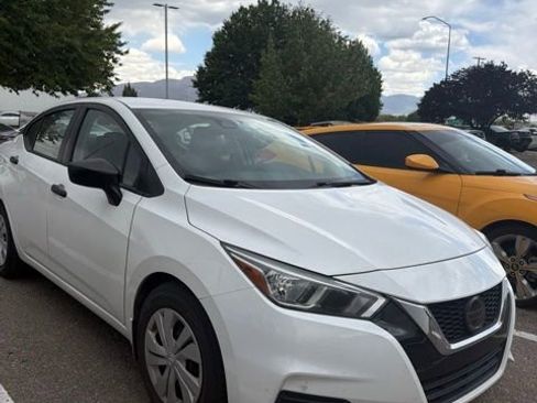 Used 2020 Nissan Versa S FWD image 1