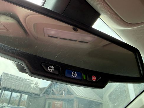 Used 2020 GMC Canyon SLE w/ Driver Alert Package image 9