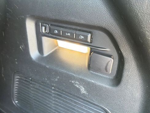 Used 2022 Ford Explorer Limited w/ Equipment Group 301A RWD image 38