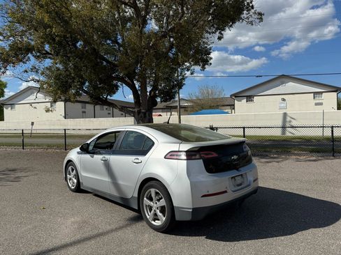 Used 2011 Chevrolet Volt Premium w/ Premium Trim Package image 8