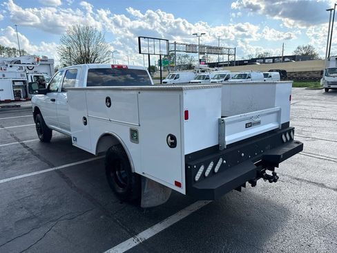 Used 2024 RAM 3500 Tradesman w/ Chrome Appearance Group AWD/4WD image 6