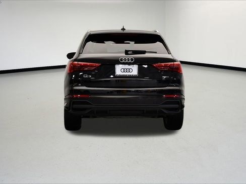 Used 2025 Audi Q3 2.0T Premium w/ Convenience Package image 4