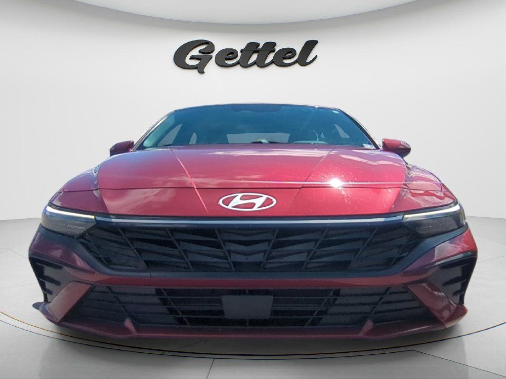 Certified 2024 Hyundai Elantra SEL w/ Convenience Package FWD image 2