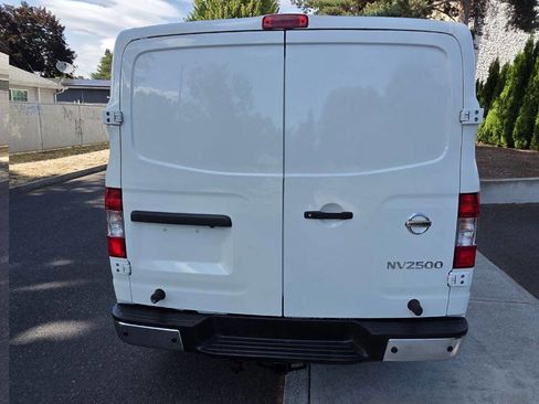 Used 2018 Nissan NV 2500 SL w/ Navigation Package RWD image 5