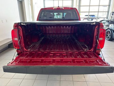Used 2021 Chevrolet Colorado Z71 AWD/4WD image 42