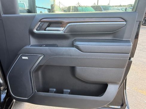 Used 2024 GMC Sierra 3500 SLT w/ SLT Premium Package image 20