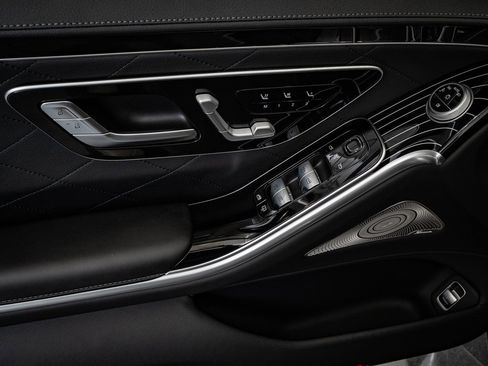 Certified 2024 Mercedes-Benz S 580 4MATIC Sedan image 25