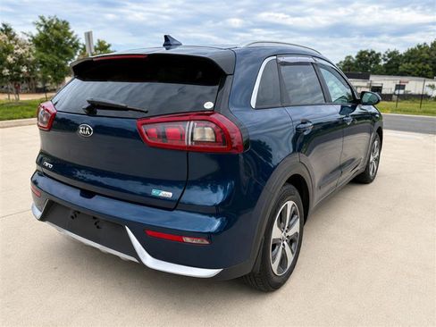 Used 2018 Kia Niro LX FWD image 8