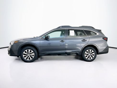 Used 2022 Subaru Outback Premium AWD/4WD image 4